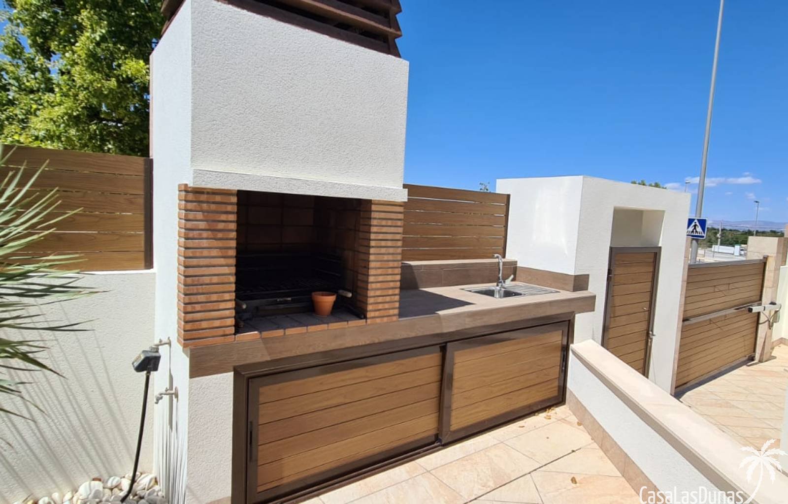 !!Modernes neues Haus zum Weiterverkauf!! Der Vorteil hierbei ist, dass Sie ein relativ neues Haus kaufen, das bereits schlüsselfertig ist und das Si