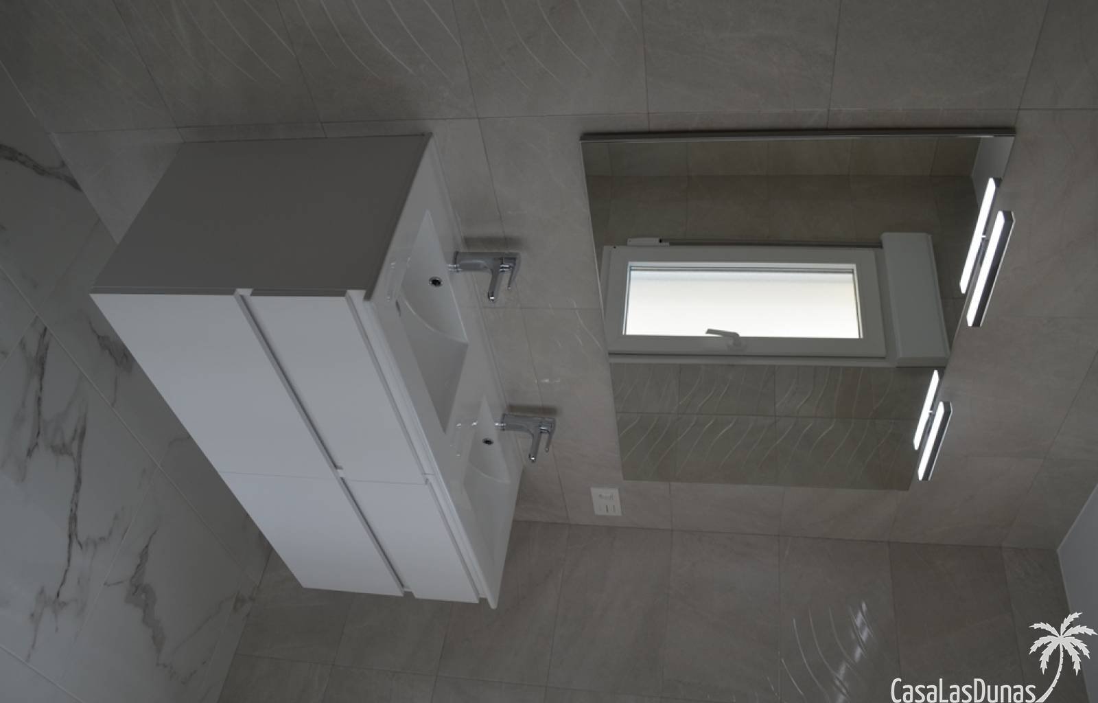 Bauen Sie Ihre eigene Traumvilla in Pinoso ! Es besteht die Möglichkeit, zwischen einem traditionellen Baustil und einem modernen Stil zu wählen. Das