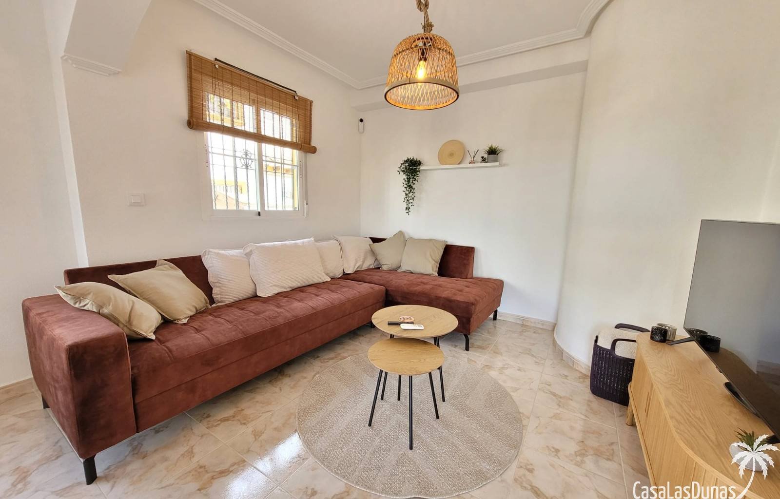 Zu vermieten: Wunderschönes Ferienhaus Casa Mare nur 400 Meter vom Strand entfernt
 Willkommen im Casa Mare – Ihrem Traumhaus in La Marina, El Pinet!