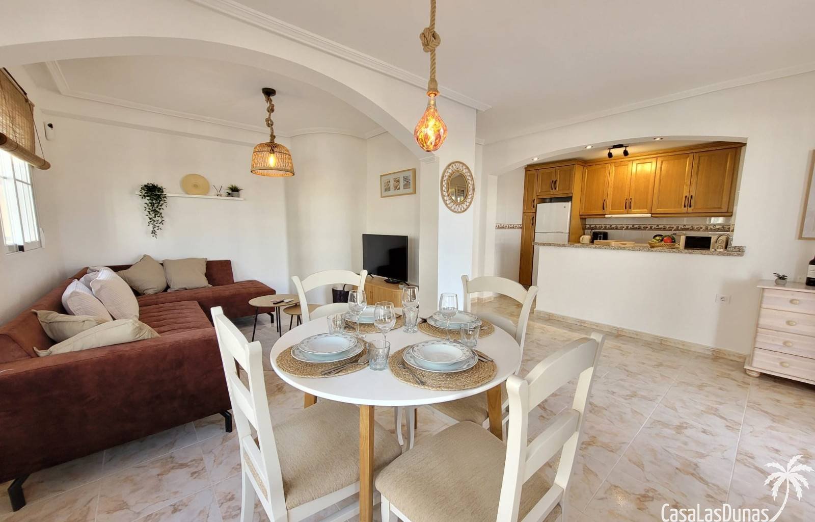 Zu vermieten: Wunderschönes Ferienhaus Casa Mare nur 400 Meter vom Strand entfernt
 Willkommen im Casa Mare – Ihrem Traumhaus in La Marina, El Pinet!