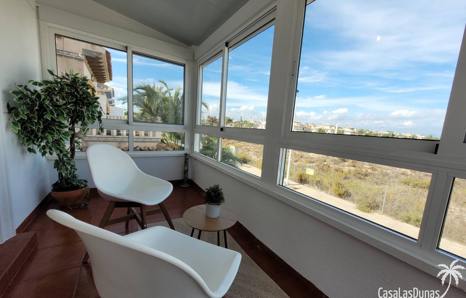 Zu vermieten: Wunderschönes Ferienhaus Casa Mare nur 400 Meter vom Strand entfernt
 Willkommen im Casa Mare – Ihrem Traumhaus in La Marina, El Pinet!