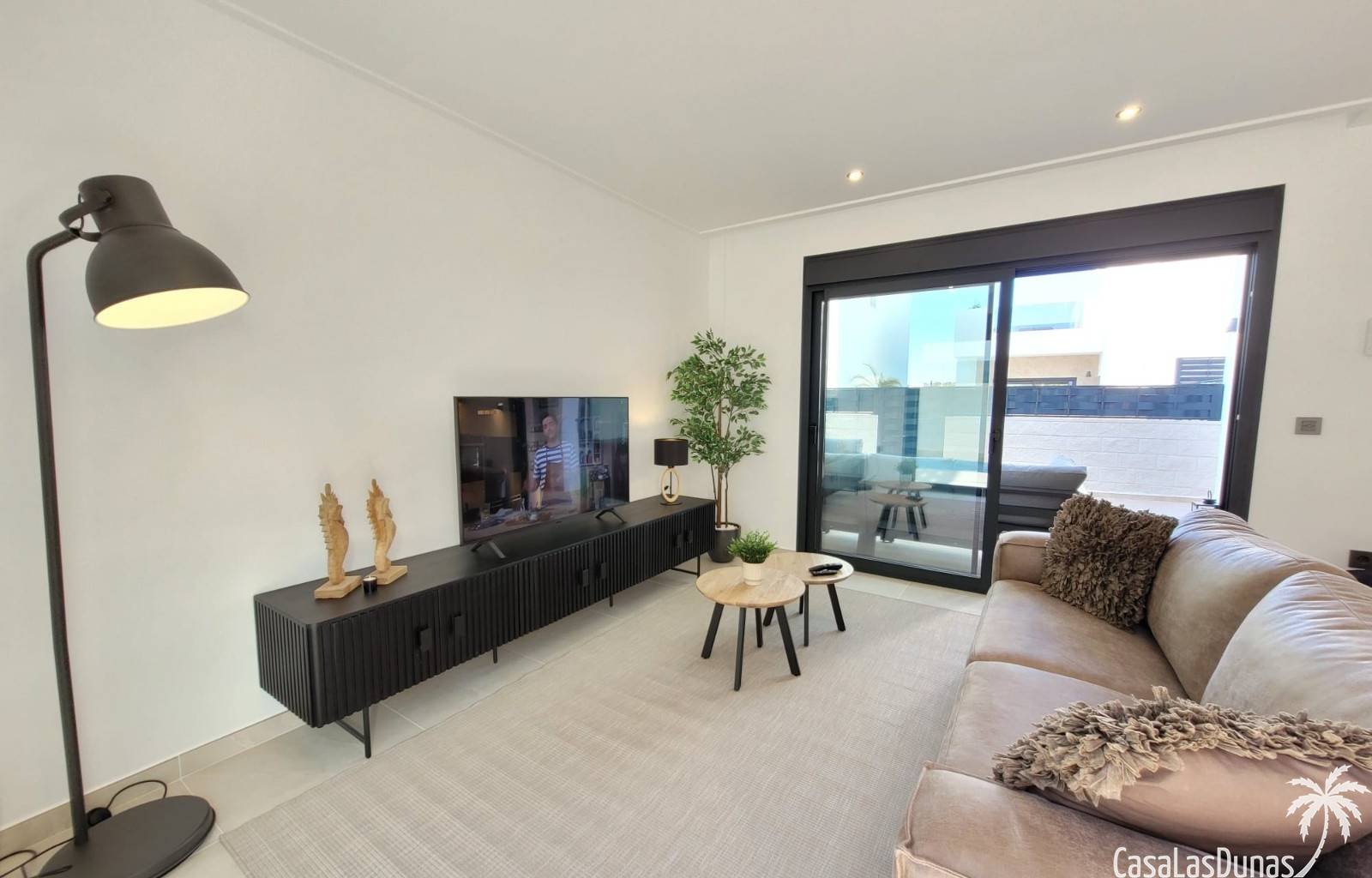 Casa Tortuga ist das ideale Ziel für einen unbeschwerten Urlaub in der sonnigen Stadt Ciudad Quesada, Rojales. Diese moderne und geschmackvoll einger