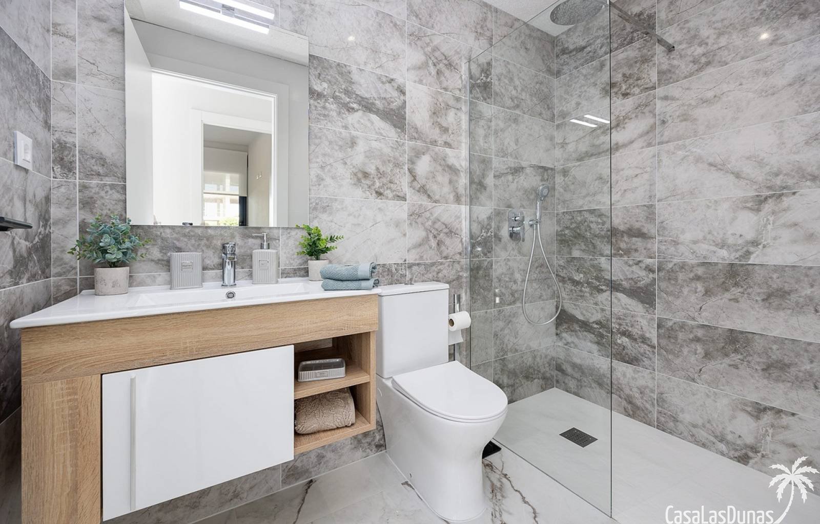 Im sonnigen Torrevieja, nahe der Küste, finden Sie diese modernen, neuen Apartments, die Komfort und Stil vereinen. Jedes Apartment verfügt über ein