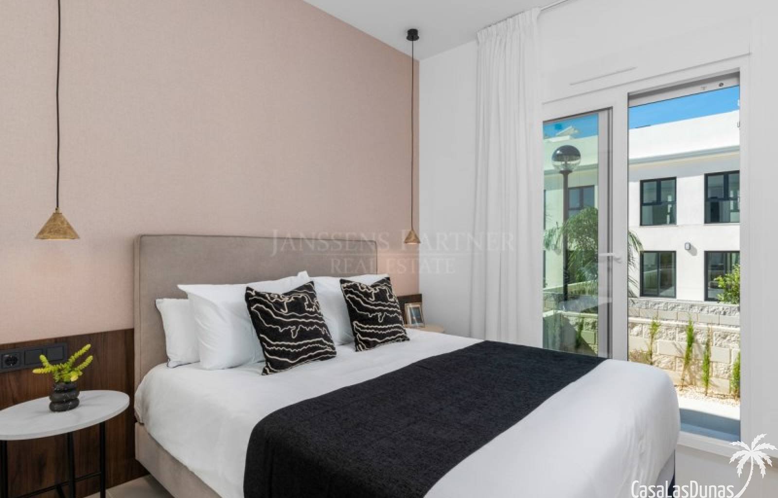 Willkommen in diesem neuen Apartmentprojekt in Ciudad Quesada, das moderne Eleganz und Funktionalität vereint.
 Entdecken Sie verschiedene Modelle mi