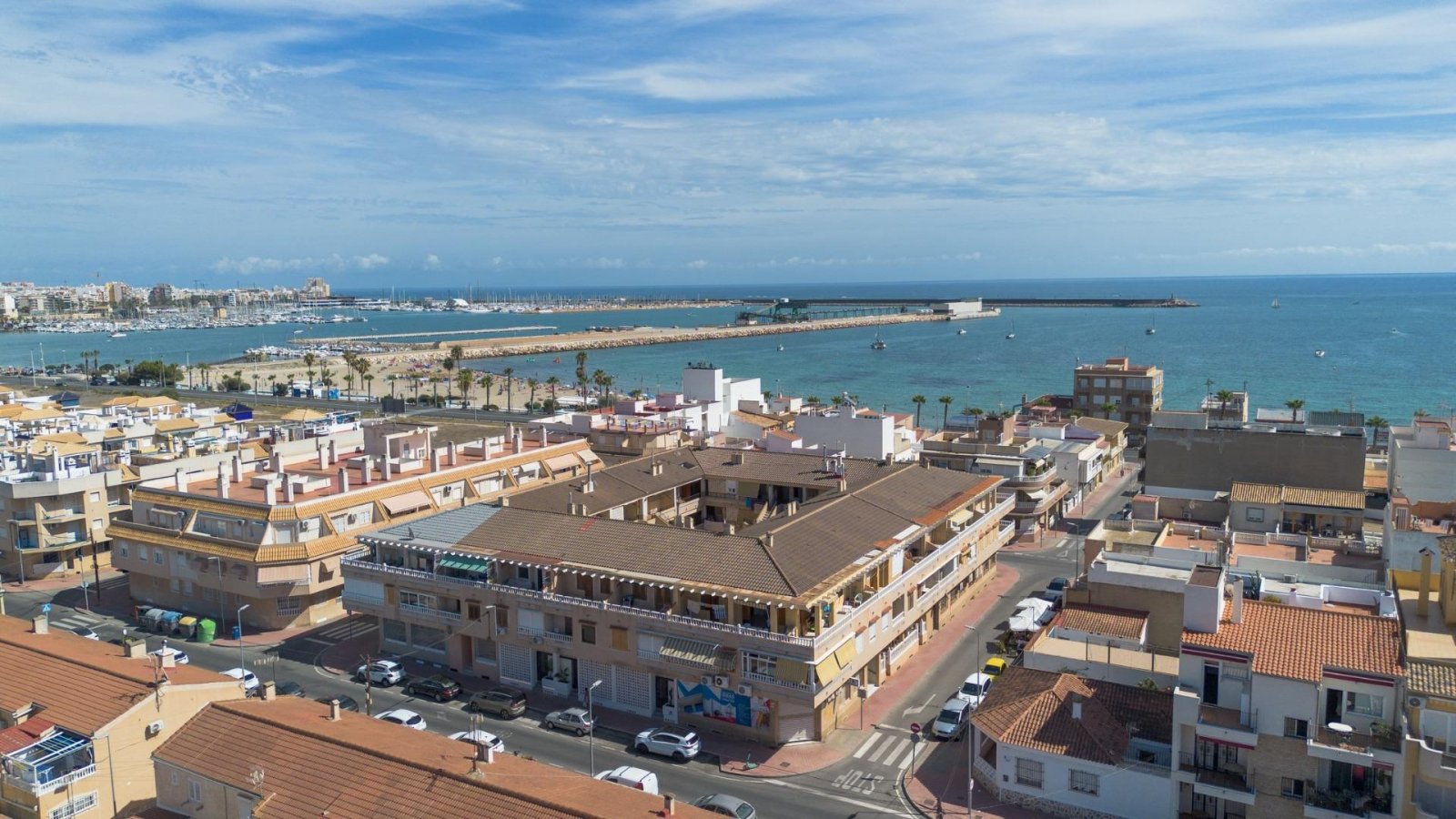 Moderne Neubauwohnungen nur 150 m vom Meer entfernt in Torrevieja
Exklusive Boutique-Wohnanlage am Strand
Diese neue Wohnanlage umfasst