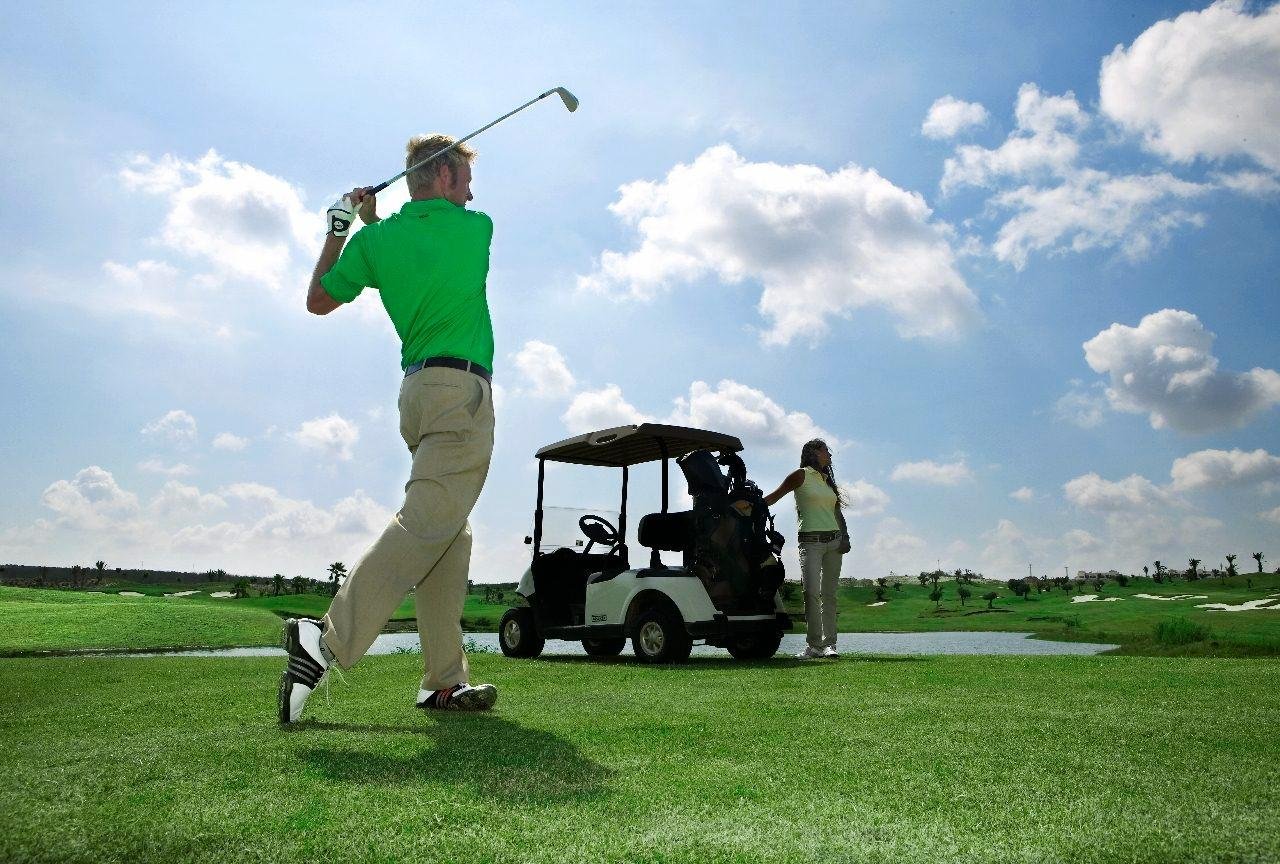 Neubau-Villen im Vistabella Golf Resort – Orihuela
Erleben Sie modernes mediterranes Wohnen im Herzen der Costa Blanca mit diesen atembe