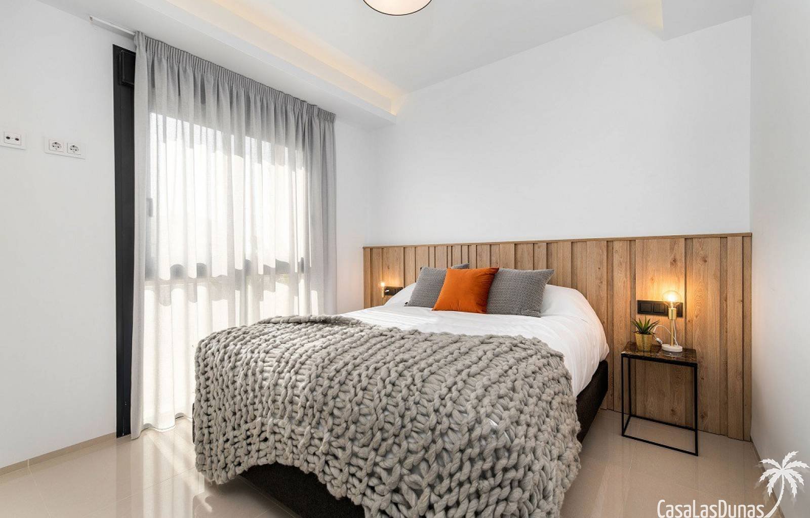 Schlüssel bereit!
 Dieses prächtige Neubauprojekt befindet sich in Los Alcázares, nur wenige Schritte vom Strand entfernt. Die Villen bestehen aus 3