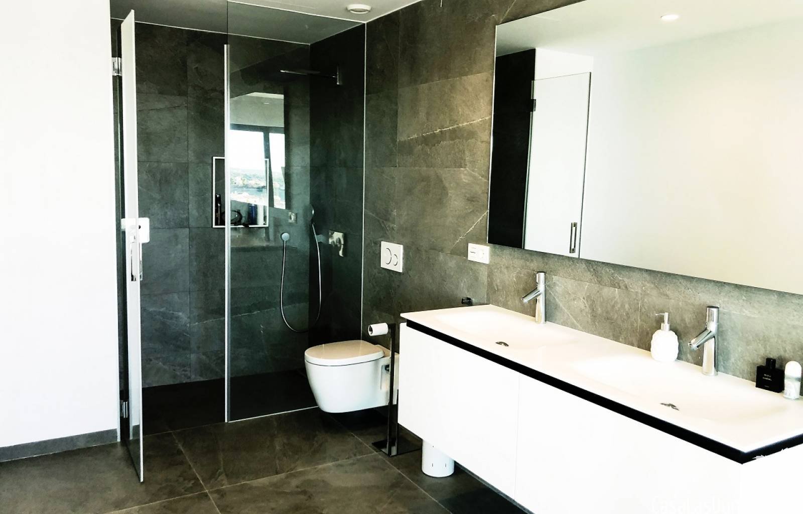 Moderne und luxuriöse Neubauvilla mit wunderschönem Meerblick in Ciudad Quesada und nur wenige Gehminuten von verschiedenen Einrichtungen wie Geschäf