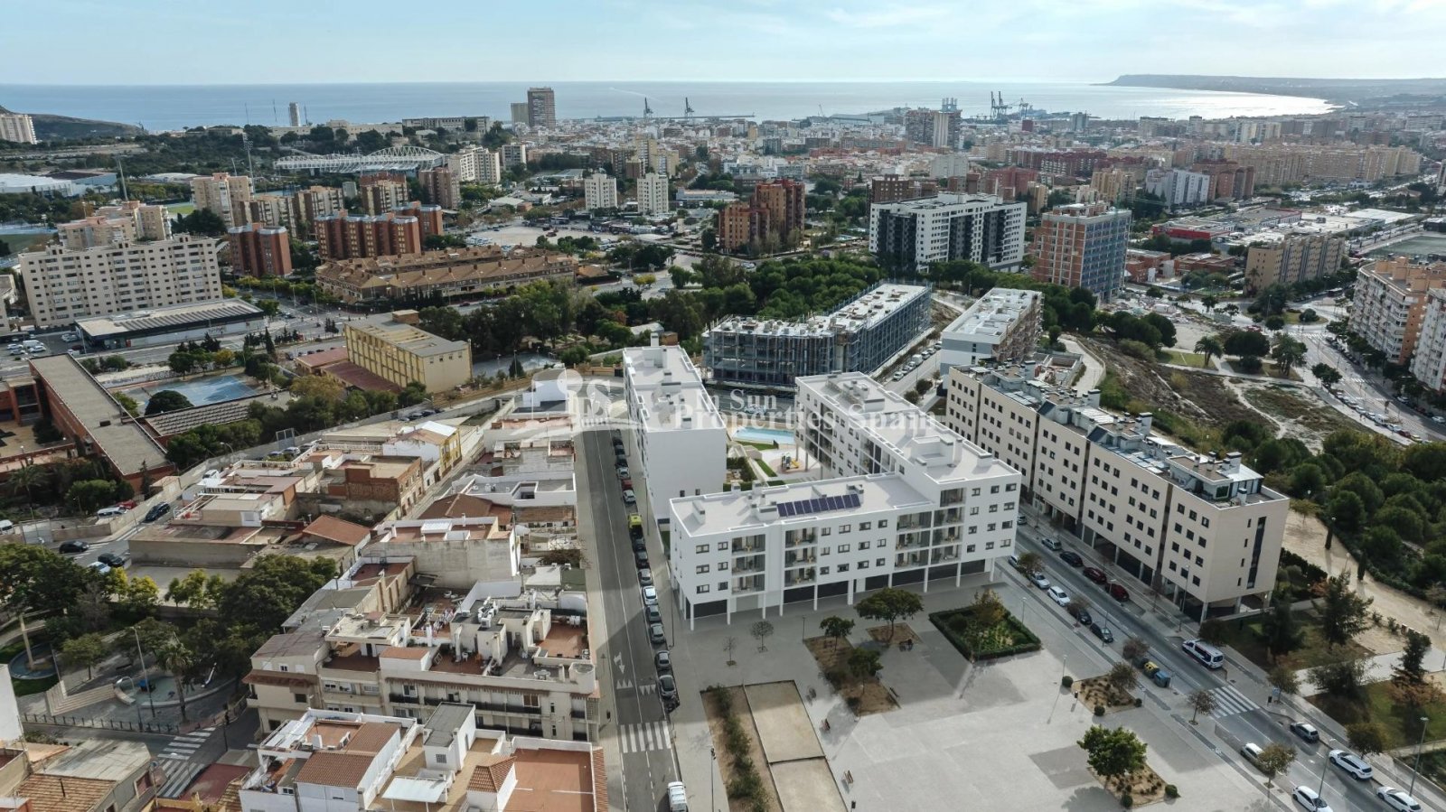 Neue Wohnanlage in Alicante mit freiem Blick - nur 2km zum Stadtzentrum und 6km zum Strand!
Neu gebaute Häuser in privilegierter Lage in