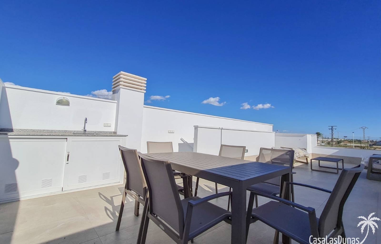 Diese wunderschönen freistehenden Villen und Stadthäuser werden an der Costa Calida in San Pedro del Pinatar gebaut. Die Häuser verfügen alle über 3