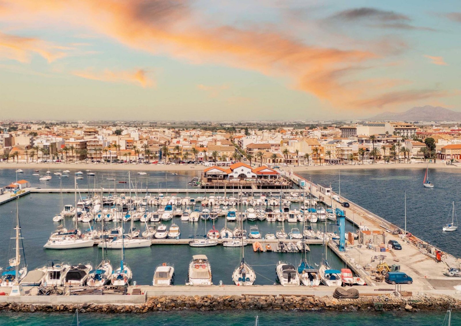 Neue Residenzen im mediterranen Stil in Los Alcázares, Costa Cálida
Modernes Leben an der Küste in privilegierter Lage
Entdecken Sie die