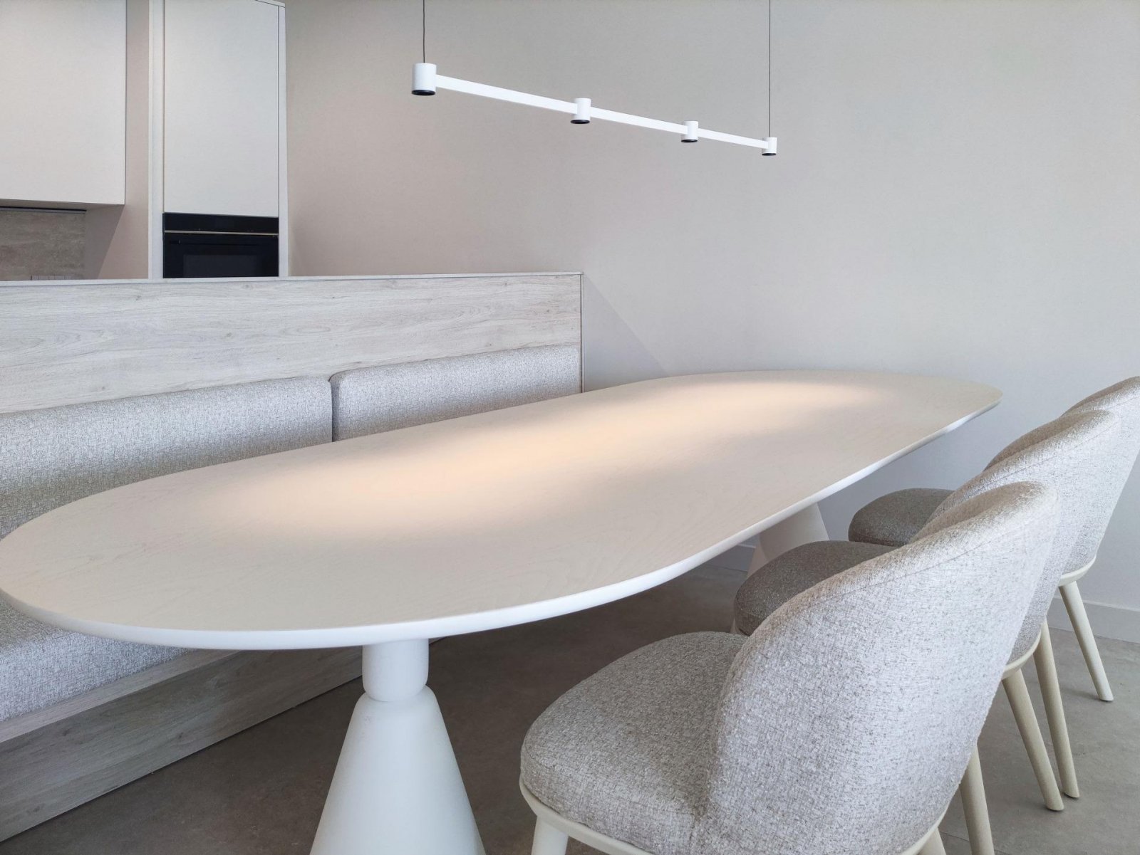 Moderne Luxusvilla mit freiem Blick in Ciudad Quesada, Costa Blanca
Modernes Design und großzügiges Wohnen
Entdecken Sie diese elegante,