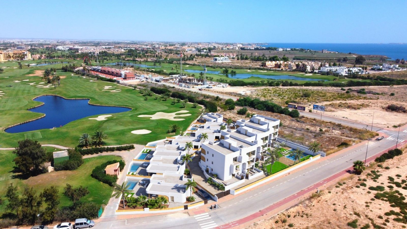 Neubau-Wohnkomplex in Los Alcázares an der Frontline von Serena Golf
Exklusives Wohnen an der Costa Cálida
Entdecken Sie diese neue Wohn