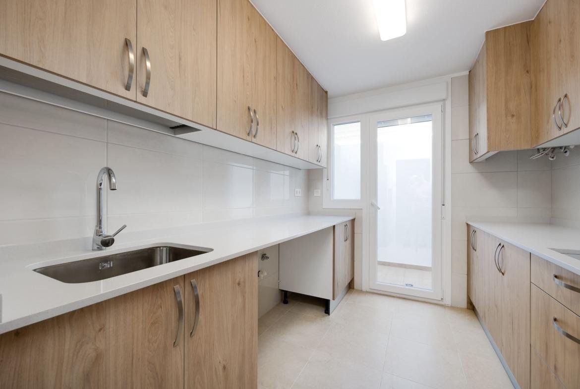 NEUBAU EINER WOHNANLAGE IN SAN FULGENCIO
Wohnanlage mit unabhängigen Villen und Doppelhaushälften in San Fulgencio.
Die Häuser bestehen