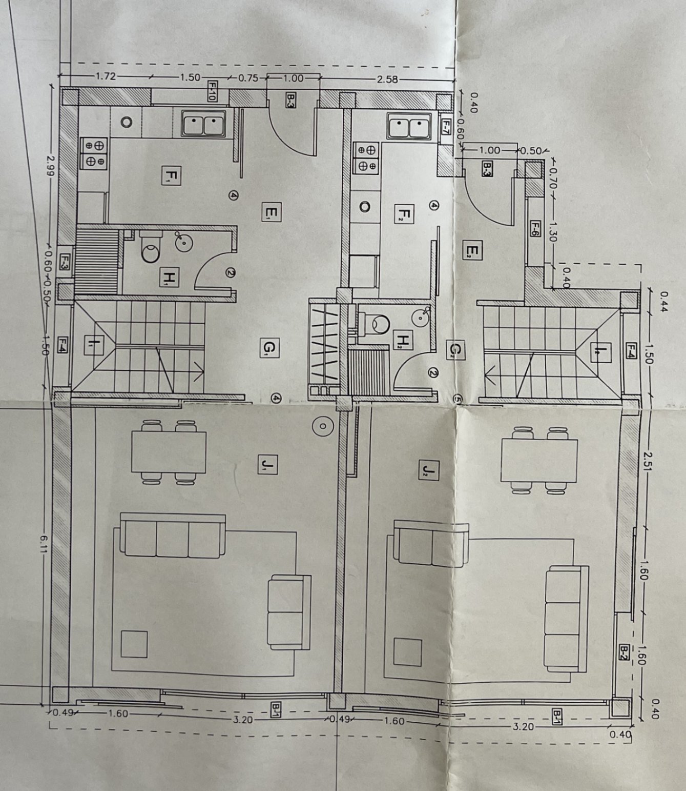 Beeindruckende Zweifamilienhaus-Hälfte mit Touristenlizenz (mit hoher Rentabilität) und Meerblick in Vallpineda.
Diese Doppelhaushälfte verfügt üb