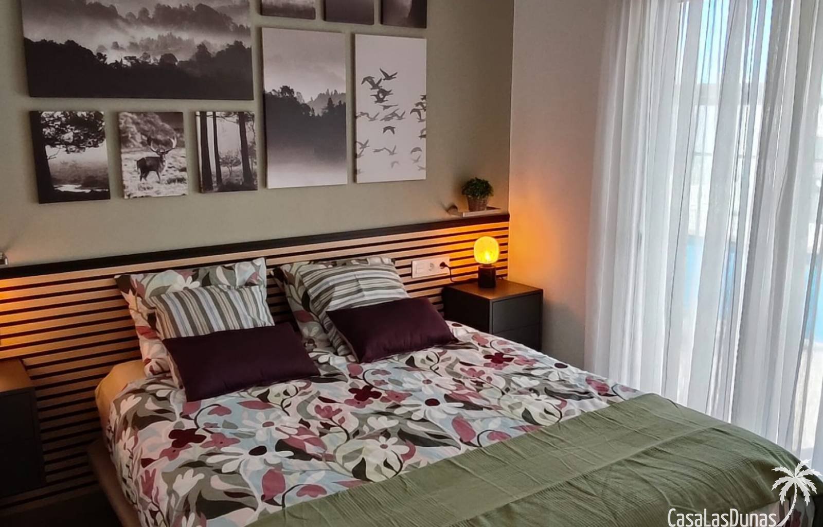 **Angebot: Luxus-Ferienvilla in La Marina**
 Bei diesem Objekt erhalten Sie bei Anreise innerhalb von 2 Wochen 10 % Rabatt, sofern es noch verfügbar