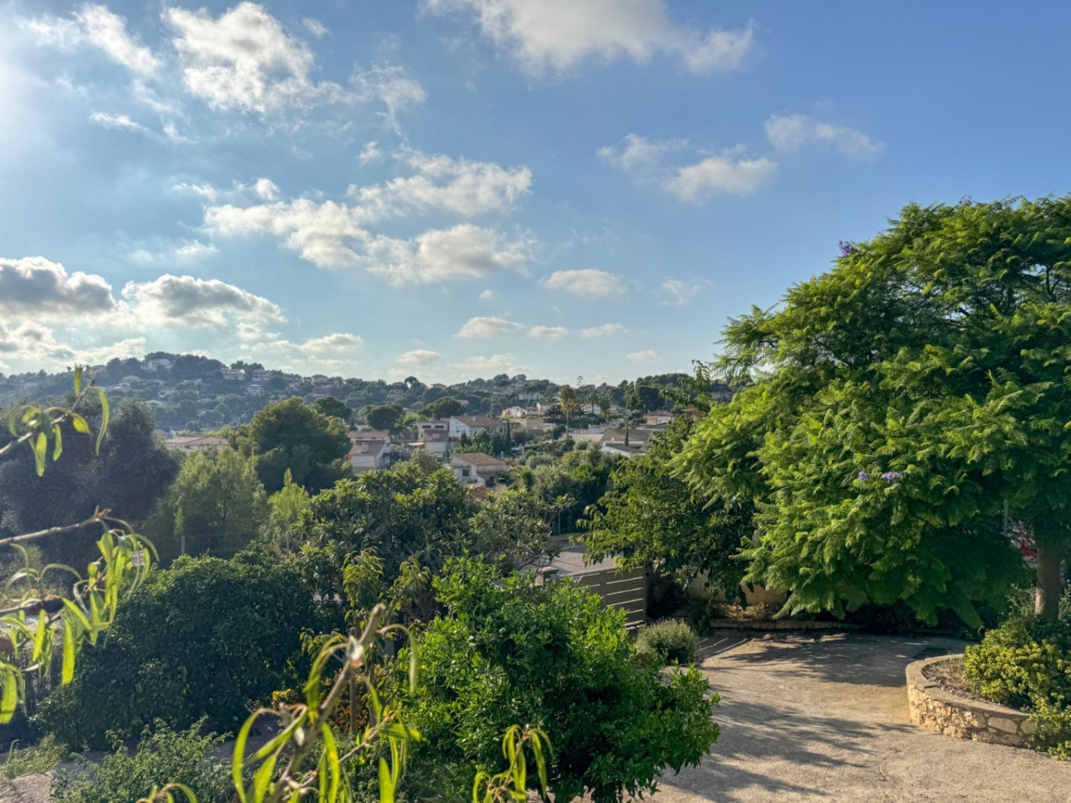 Für ein Paar oder eine alleinstehende Person, die das Leben in der Natur liebt und auf der Suche nach einem ganz besonderen und gemütlichen Ort ist, i