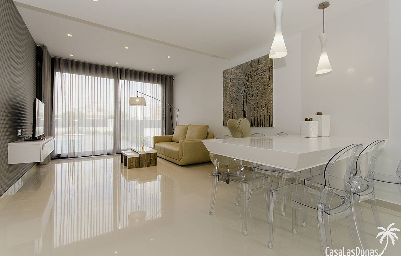 Eine Traumvilla in Traumlage! So viel Platz drinnen und draußen wird Sie überraschen. In diesem exklusiven Wohnprojekt mit großen, strandnahen Grunds