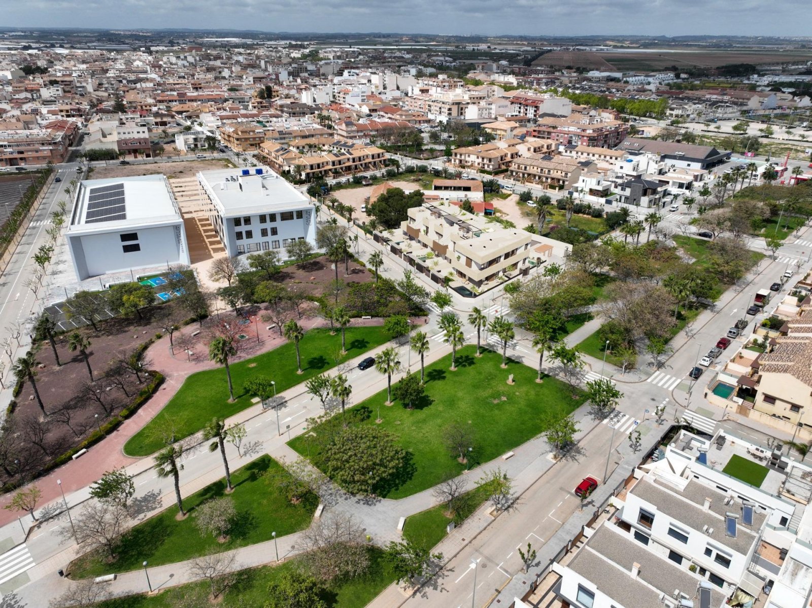 
												Boutique-Projekt mit neu gebauten Häusern mit privaten Pools in Pilar de la Horadada

Exklusive Wohnanlage in erstklassiger Lage an der C