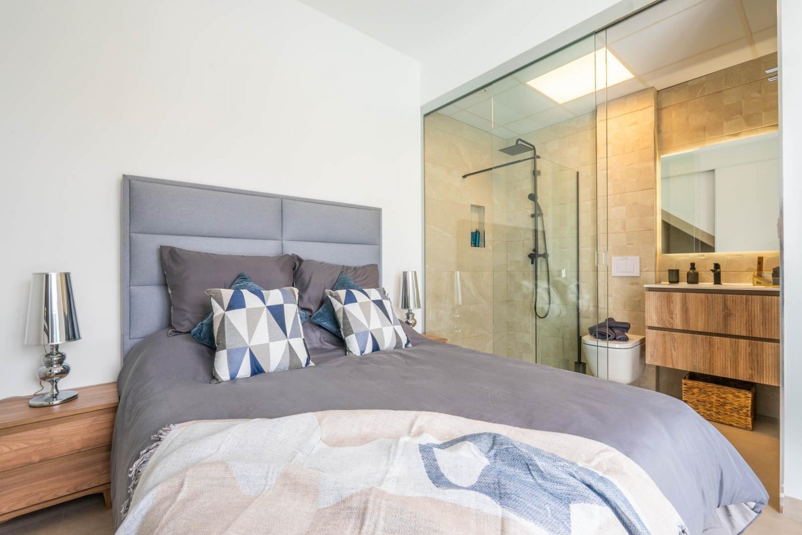 Neubau-Freistehende Villen mit privatem Pool in Roldán, Torre-Pacheco
Moderne zweistöckige Villen mit exklusivem Design
Diese neu gebaut