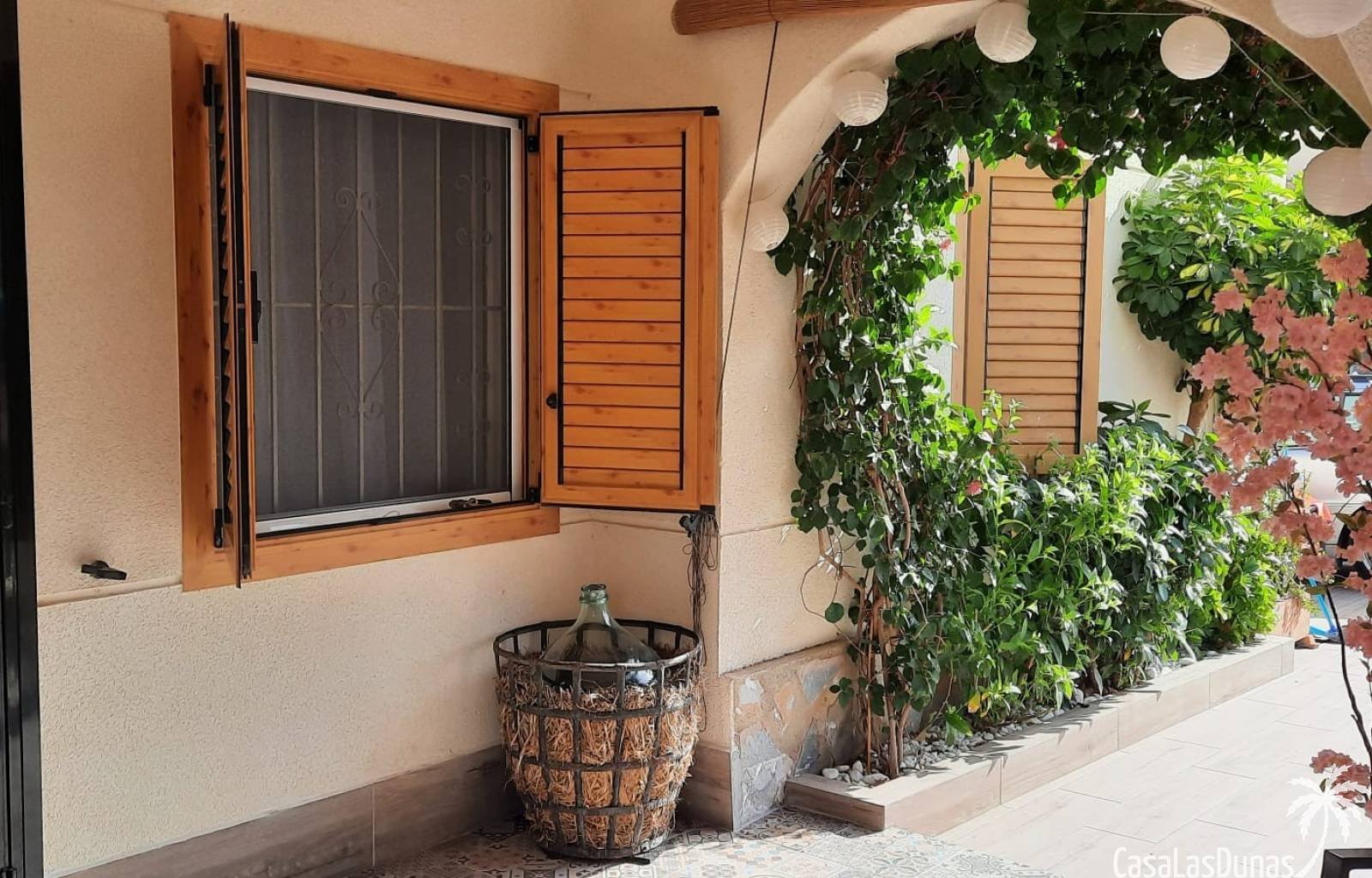  
Wenn Sie auf der Suche nach einem idealen Feriendomizil sind, in dem Komfort und Luxus Hand in Hand gehen, dann ist Casa Flamenca die ideale Wahl fü