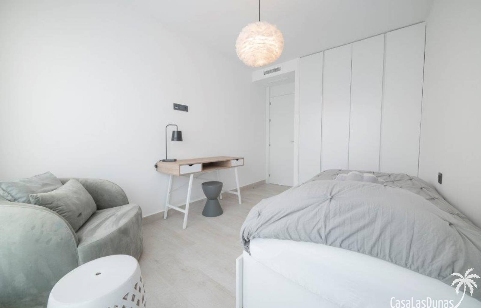 VILLA SUNRISE bietet ein unvergleichliches Urlaubserlebnis für diejenigen, die Luxus und Komfort in einer idyllischen Umgebung suchen. An der wunders