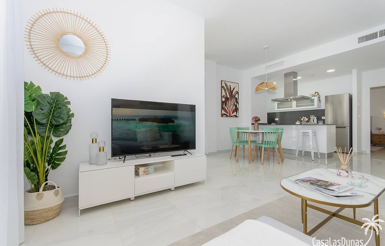 Diese wunderschönen Villen befinden sich in der schönen und ruhigen Wohngegend Entrenaranjos, neben dem Vistabella Golf Resort. Mit allen notwendigen