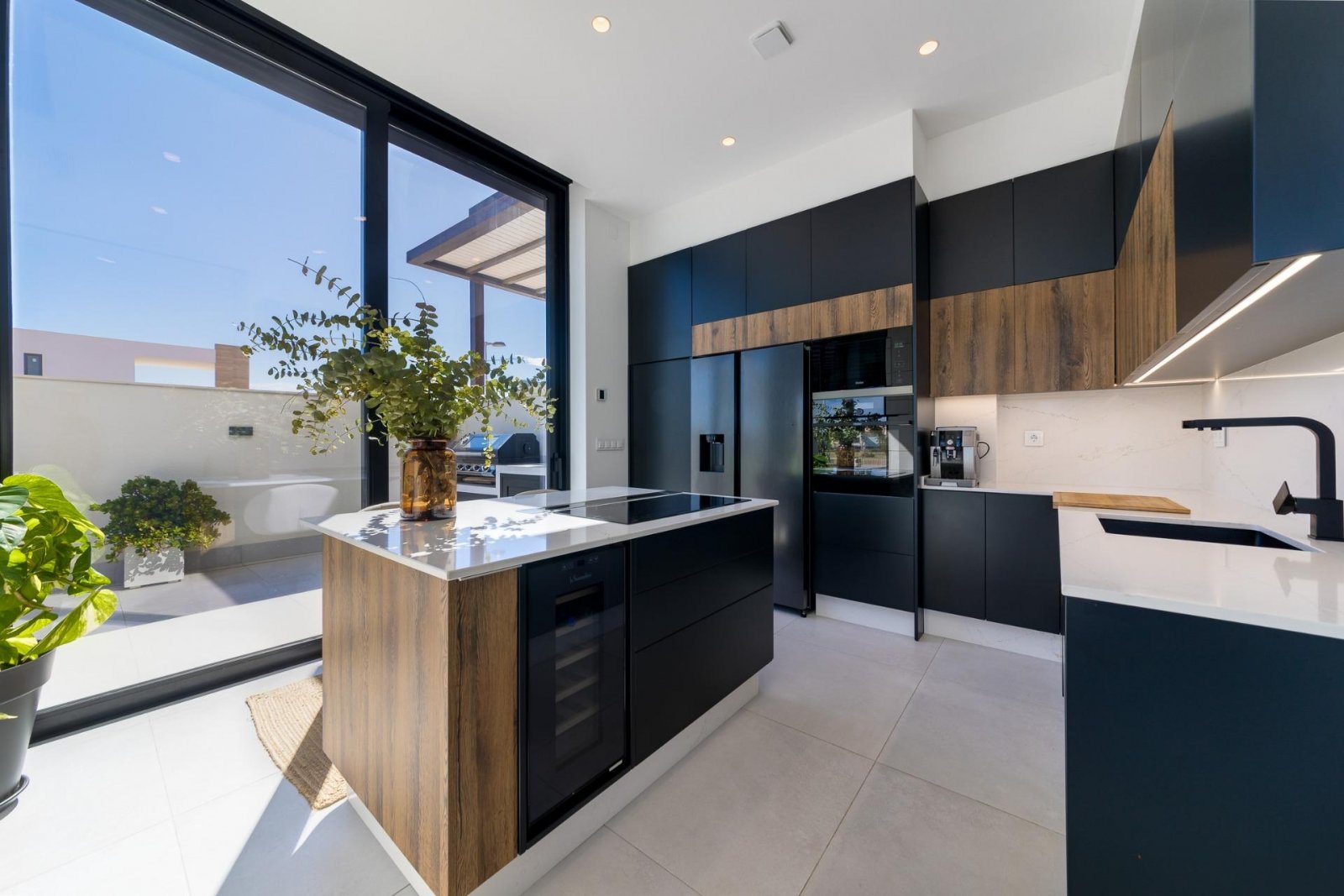 NEUBAU-VILLEN IN PILAR DE LA HORADADA AM GOLFPLATZ
Neubau einer Wohnanlage mit 6 freistehenden Villen in Pilar de la Horadada.
New Buil