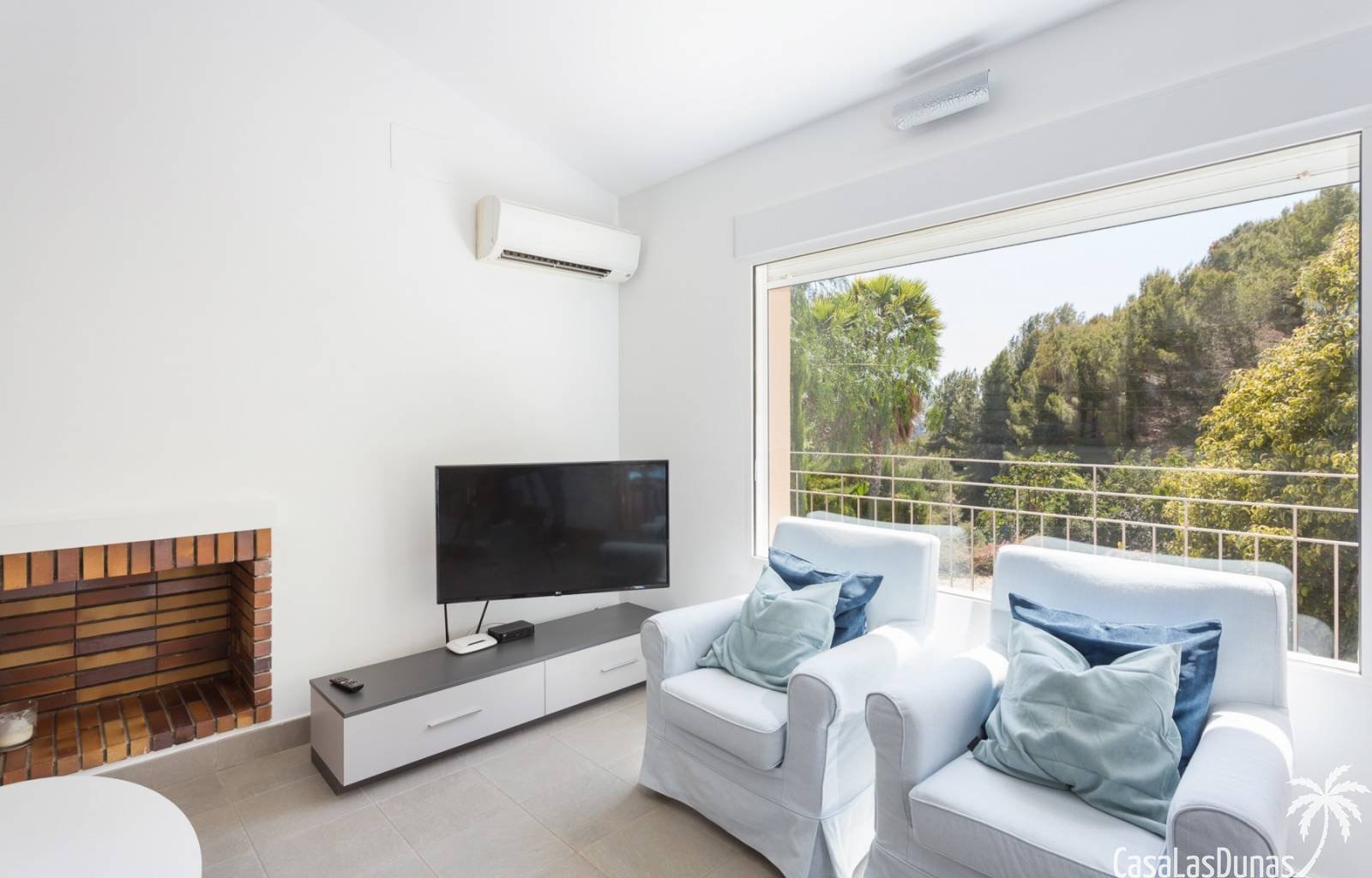  Diese wunderschöne Villa liegt auf der Südseite des Berges La Sella und ist ideal für diejenigen, die einen erholsamen und ruhigen Urlaub verbringen 