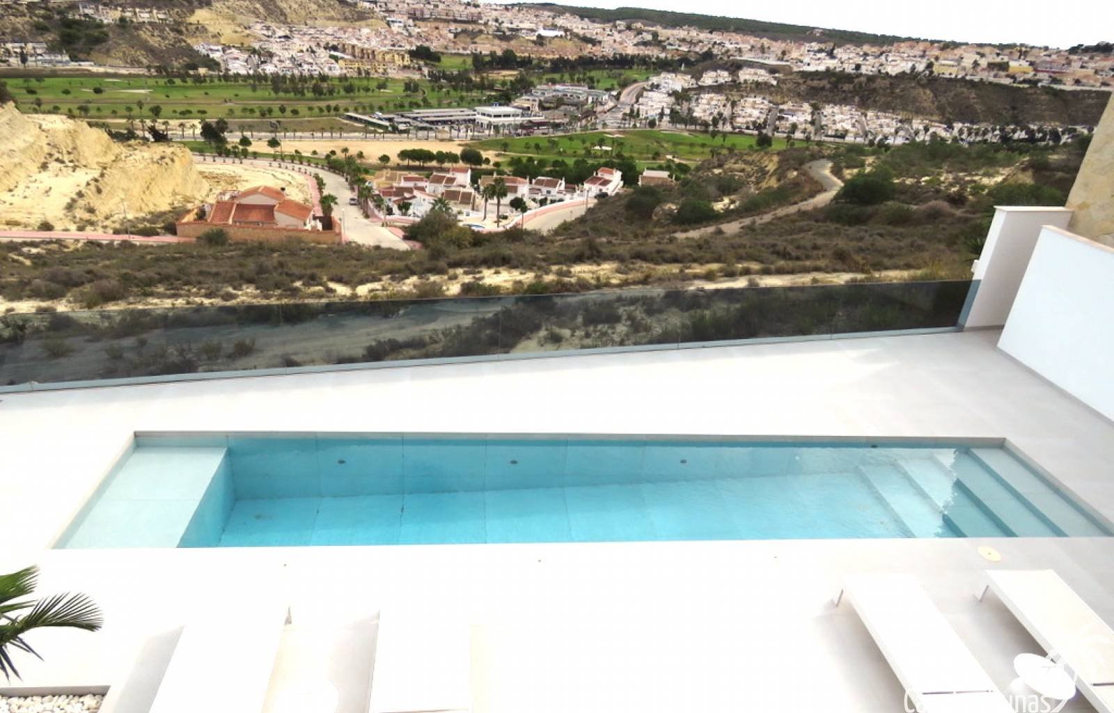 Luxusvilla-Schlüssel bereit!
 Komplett möblierte Villa in wunderschöner Lage in Ciudad Quesada. Diese Villa bietet einen wunderschönen Blick auf die