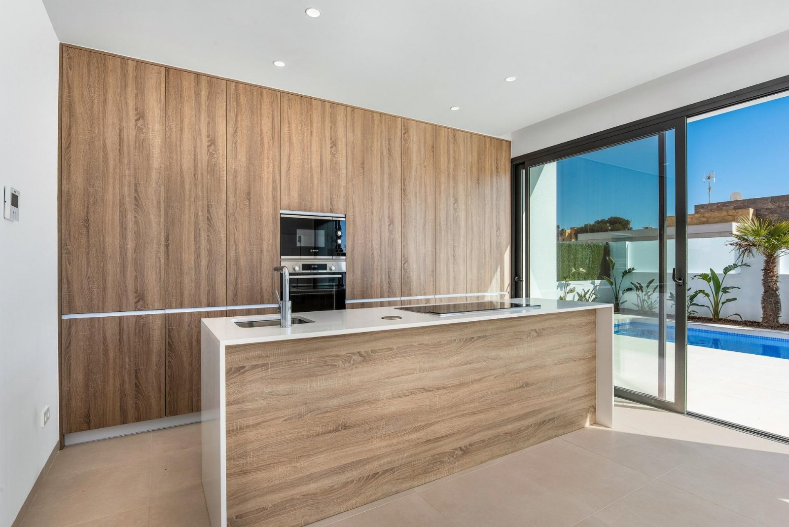 NEUBAU STADTHÄUSER IN LOS ALCAZARES Neubau von Villen und Stadthäusern in Serena Golf, Los Alcazares. Moderne Stadthäuser mit 3 Schlafzim