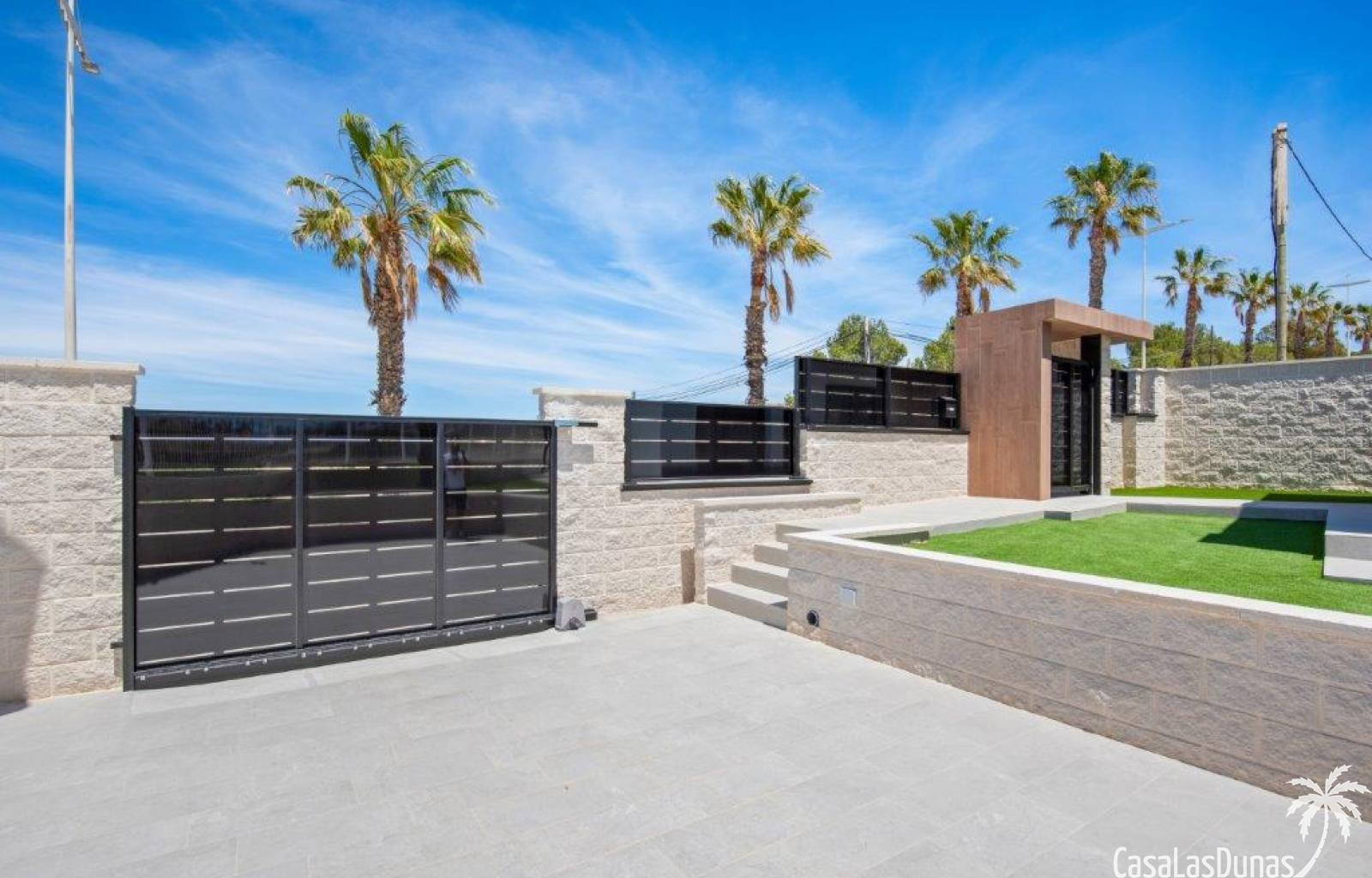 Diese wunderschönen Villen sind mit drei oder vier Schlafzimmern und zwei oder drei Badezimmern erhältlich. Die Sea Villas sind auf großen Privatgrun