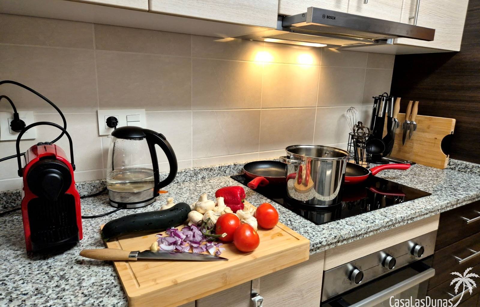 Willkommen im Casa Bajo el Sol! Dieses schöne Haus ist ein idealer Urlaubsort für alle, die Komfort und Bequemlichkeit suchen. Charmantes Einfamilien