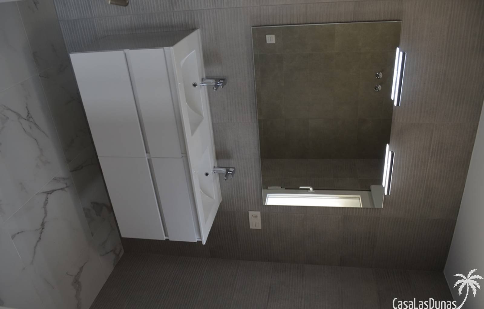 Bauen Sie Ihre eigene Traumvilla in Pinoso ! Es besteht die Möglichkeit, zwischen einem traditionellen Baustil und einem modernen Stil zu wählen. Das