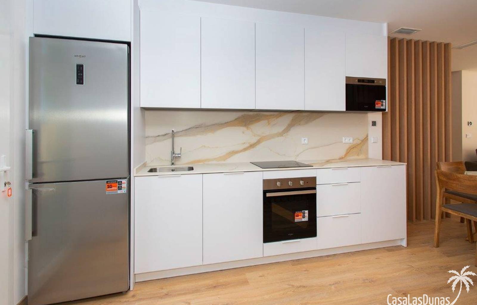 In der charmanten Stadt Hondón de las Nieves entstehen diese wunderschönen neuen Villen mit privatem Pool. Dieses Neubauprojekt bestehend aus 8 Häuse