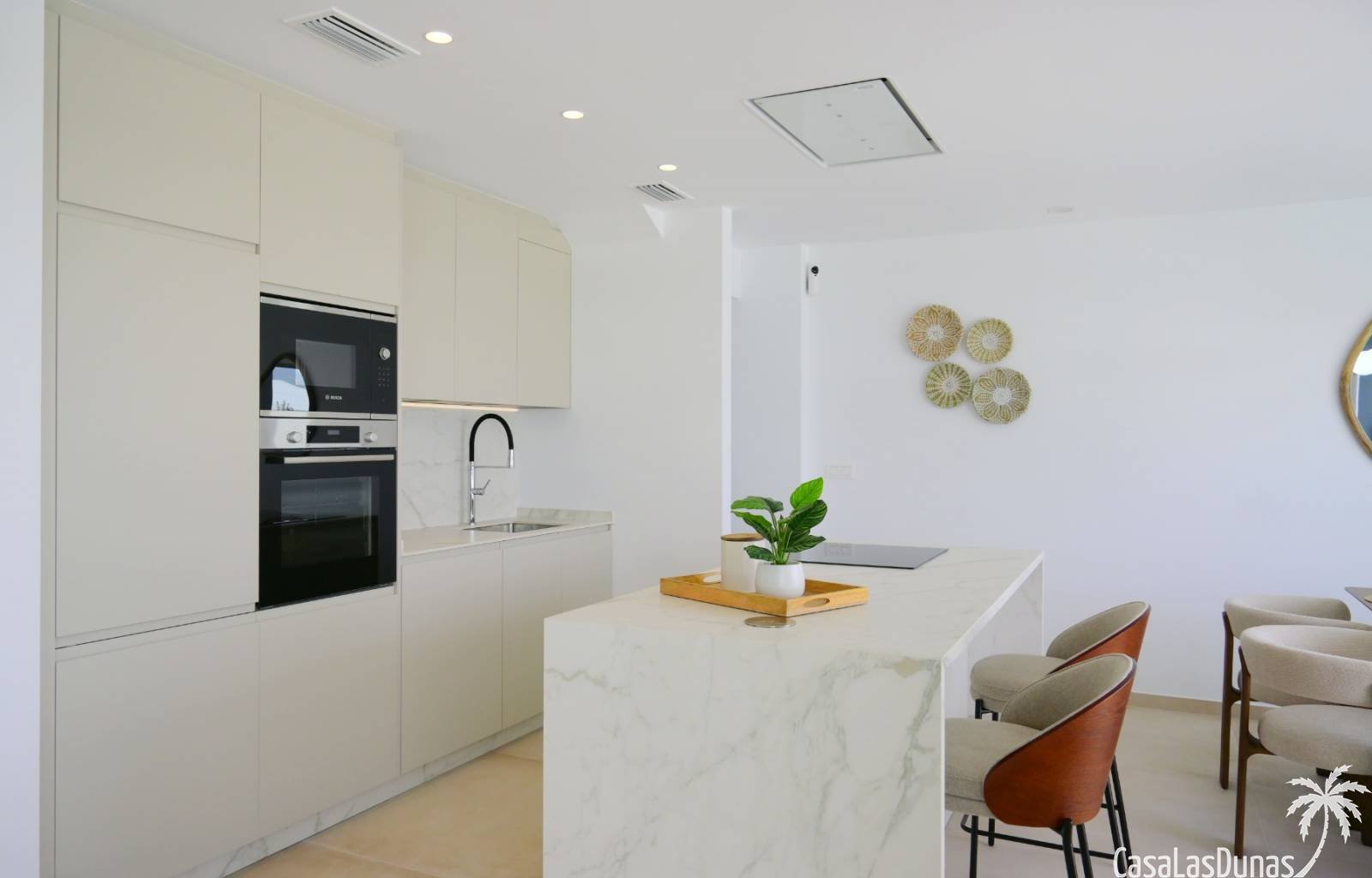 Am Rande des charmanten Dorfes Dolores finden wir dieses kleine Projekt von Luxusimmobilien. Insgesamt werden in dieser Phase 3 Häuser gebaut, von de