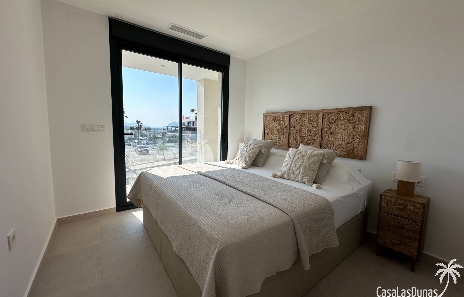 Die Villa Bella Sol ist ein idyllisches Urlaubsziel im charmanten Benijófar an der Costa Blanca, Spanien. Diese 2024 erbaute Luxusvilla verbindet Ruh