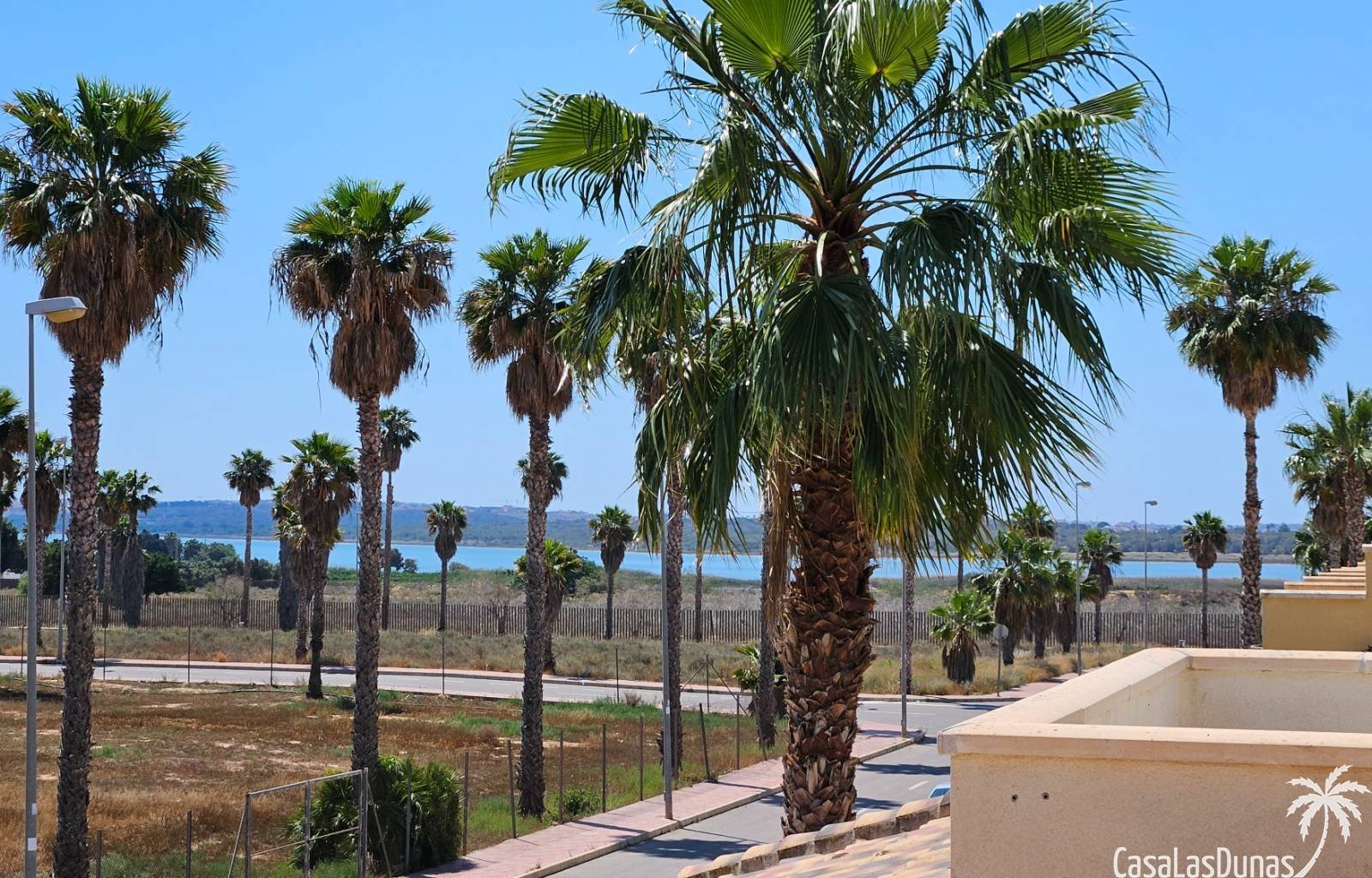 Wir sind stolz, Ihnen diese prächtige, perfekt gepflegte traditionelle spanische Villa anbieten zu können, die in einer prestigeträchtigen Gegend der