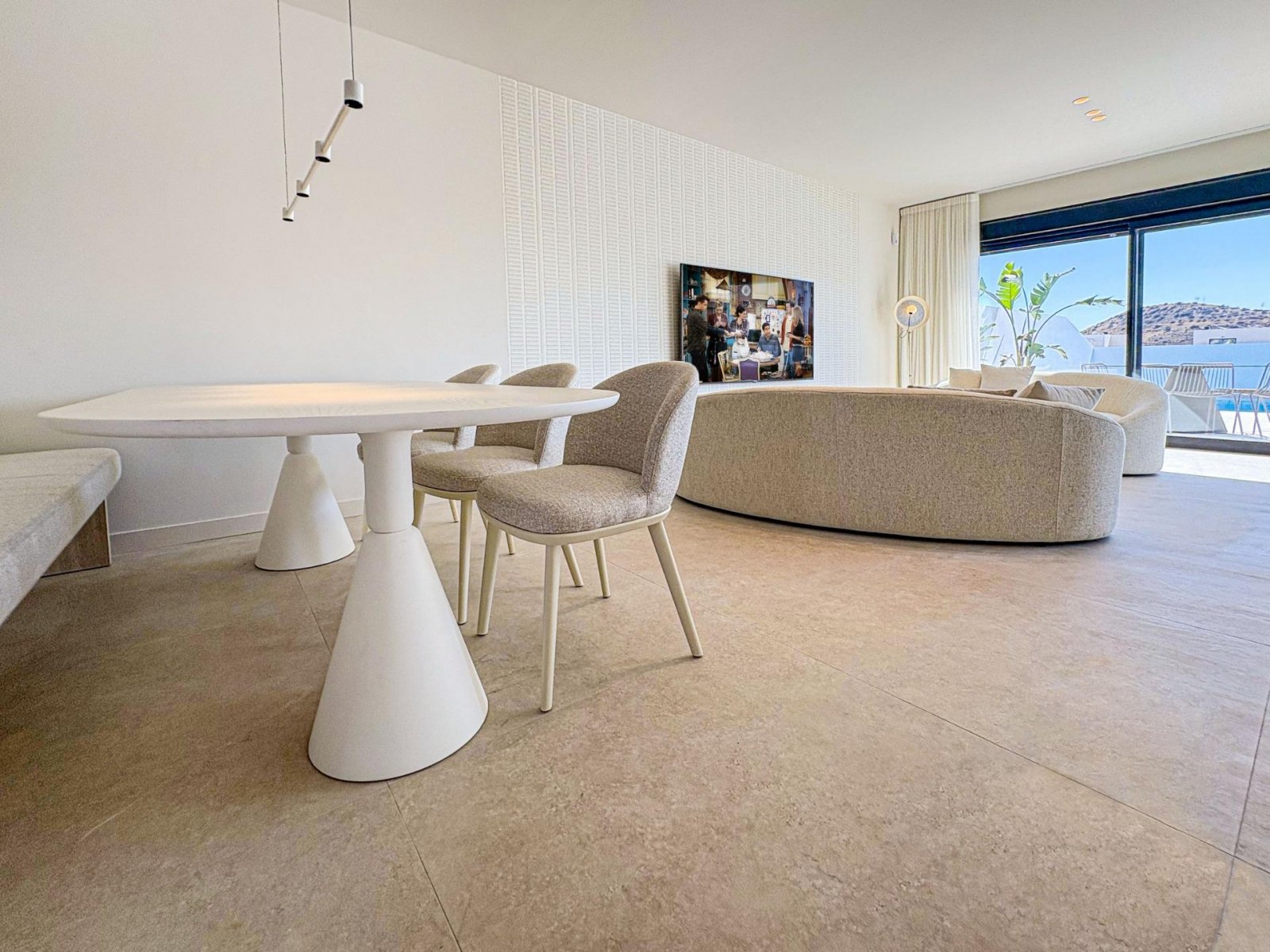 Moderne Luxusvilla mit Bergblick in Ciudad Quesada, Costa Blanca
Zeitgenössisches Design und außergewöhnlicher Komfort
Entdecken Sie die