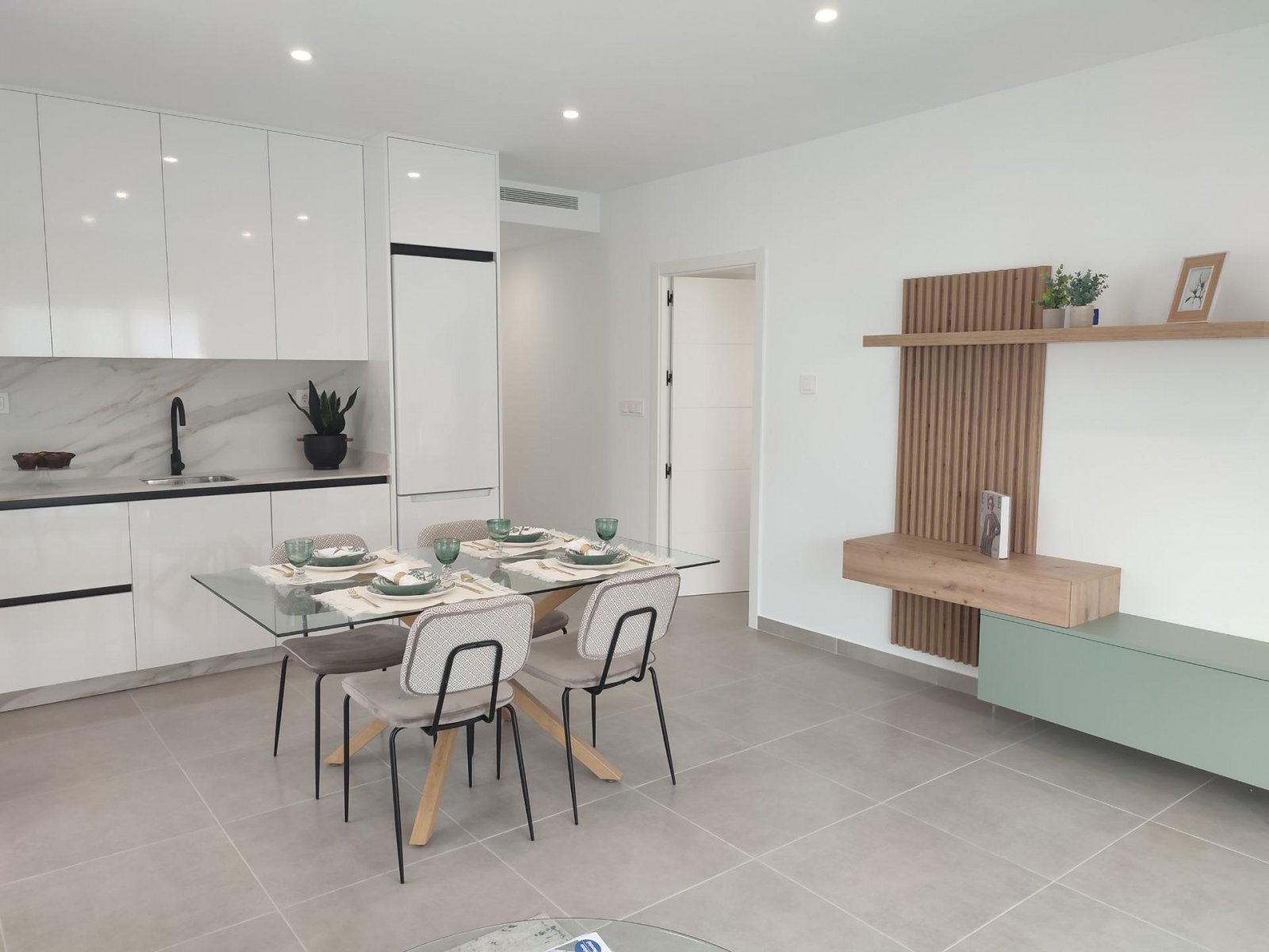 NEU GEBAUTE EINSTÖCKIGE VILLEN IN BALSICAS, MURCIA
 Neubau Wohnanlage verfügt über 6 einstöckige freistehende Villen, mit Terrassenberei