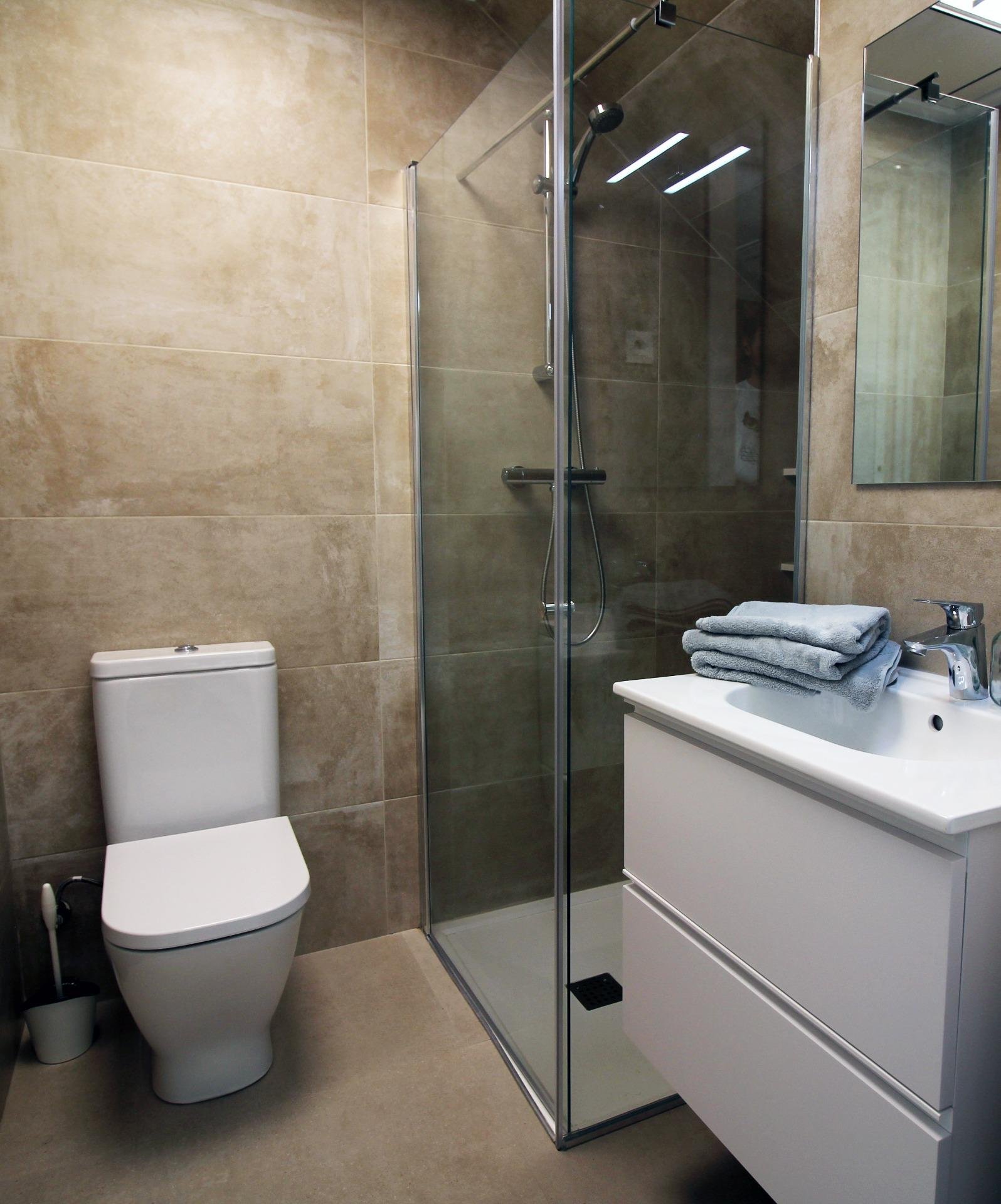 Moderne Reihenhäuser und Doppelhaushälften in Pilar de la Horadada
Entdecken Sie diese exklusive Wohnanlage mit nur sechs modernen Doppe