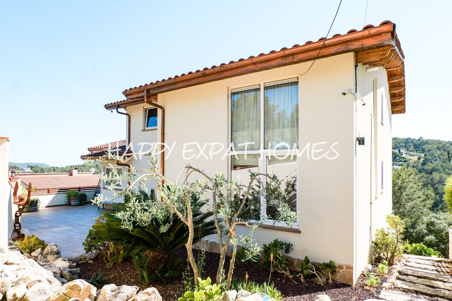 Geräumige Villa mit Gästeapartment und Pool in Olivella – CAN SURIA (Sitges Hills)
Dieses große Haus mit 475 m² befindet sich in der ruhigen Urbanisat