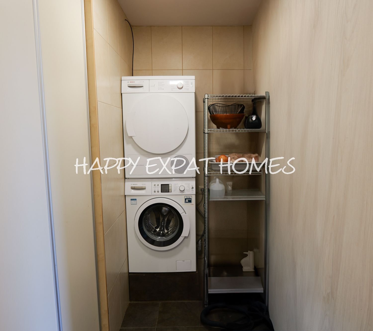 Geräumige Villa mit Gästeapartment und Pool in Olivella – CAN SURIA (Sitges Hills)
Dieses große Haus mit 475 m² befindet sich in der ruhigen Urbanisat