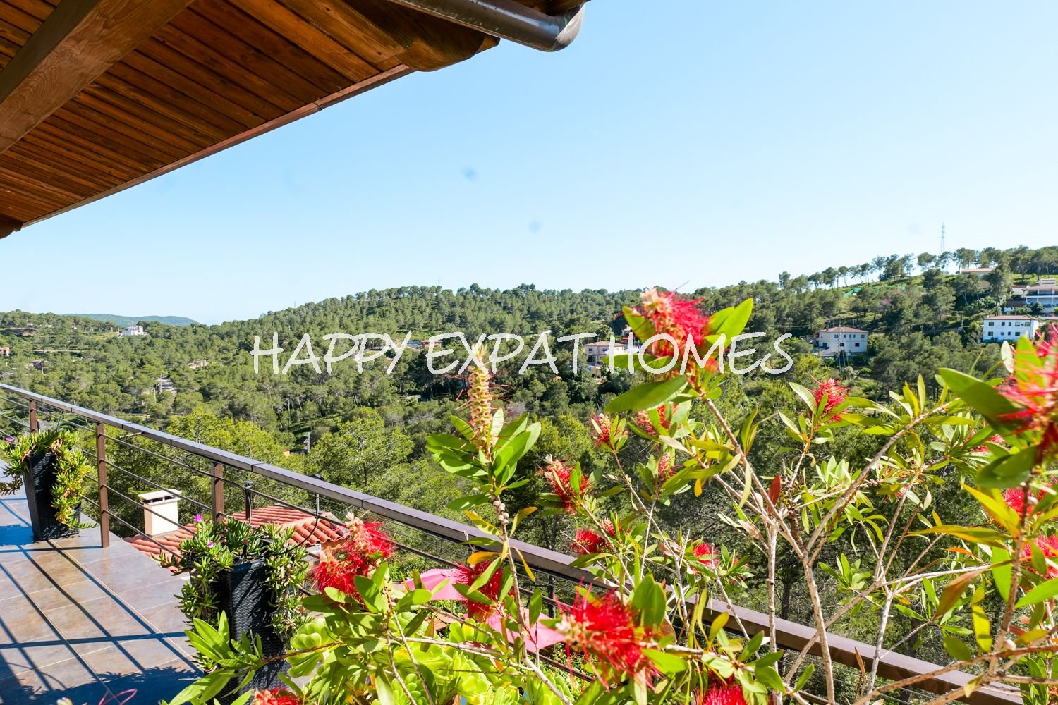 Geräumige Villa mit Gästeapartment und Pool in Olivella – CAN SURIA (Sitges Hills)
Dieses große Haus mit 475 m² befindet sich in der ruhigen Urbanisat