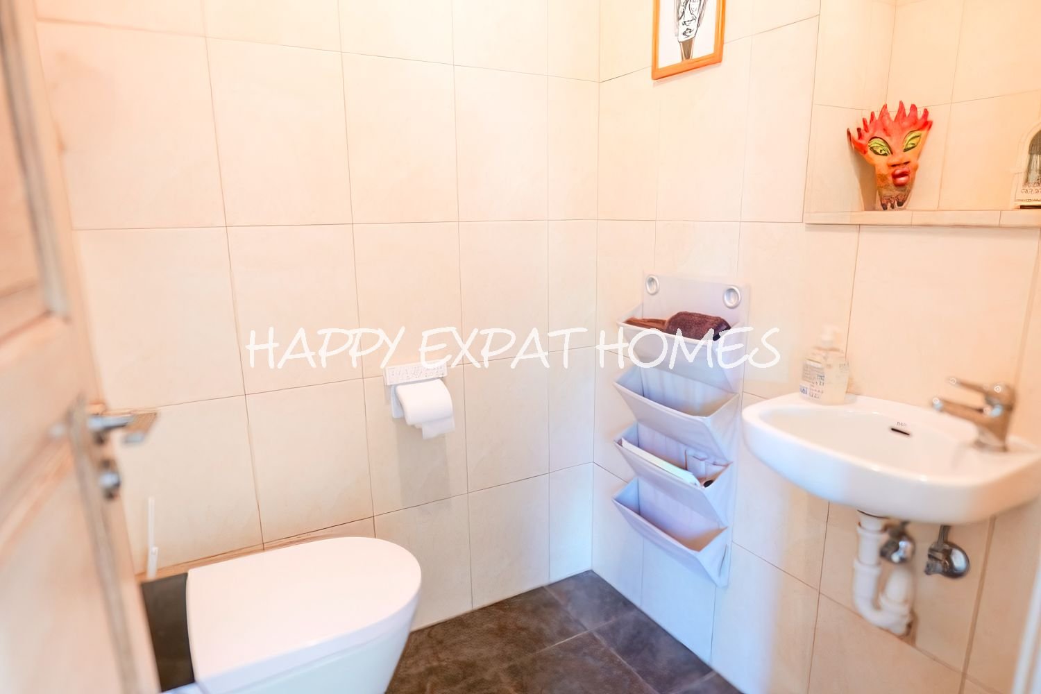 Geräumige Villa mit Gästeapartment und Pool in Olivella – CAN SURIA (Sitges Hills)
Dieses große Haus mit 475 m² befindet sich in der ruhigen Urbanisat