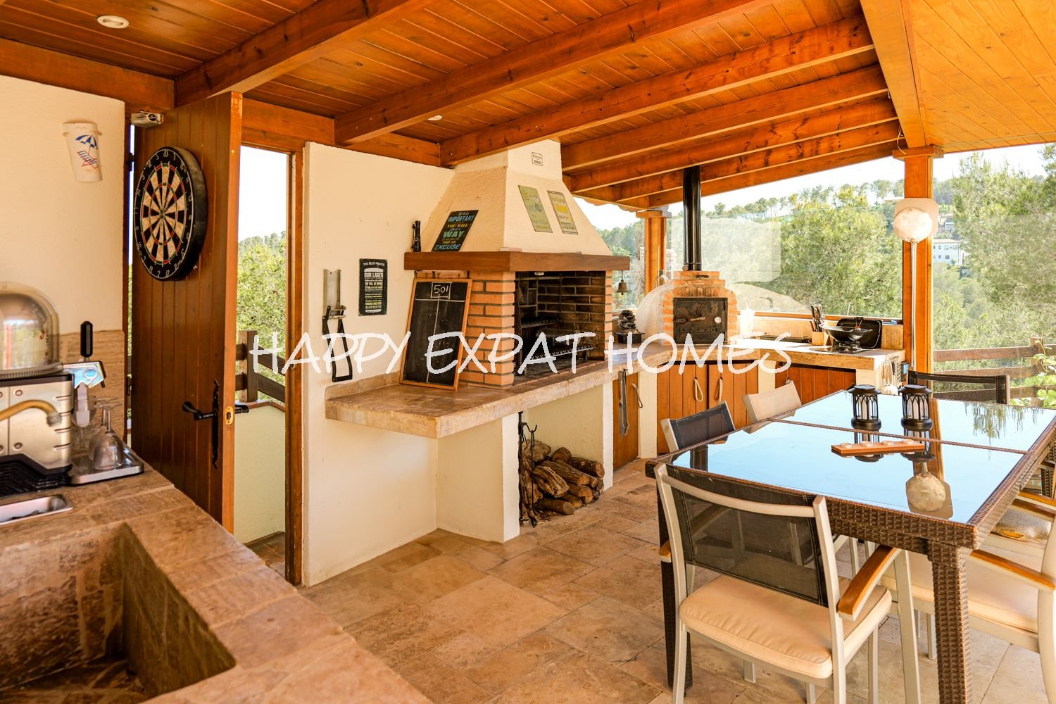 Geräumige Villa mit Gästeapartment und Pool in Olivella – CAN SURIA (Sitges Hills)
Dieses große Haus mit 475 m² befindet sich in der ruhigen Urbanisat