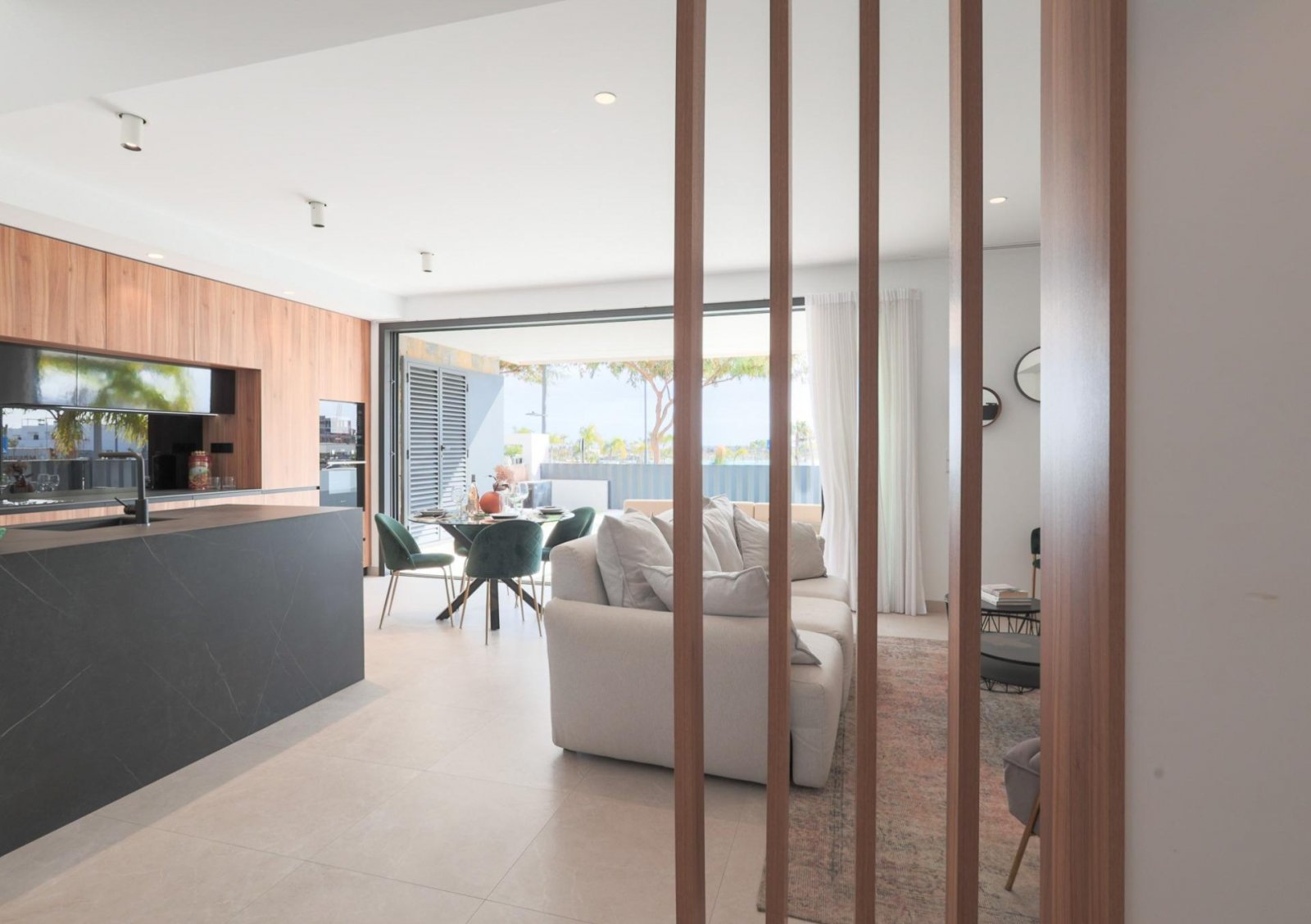 Luxuriöse Neubau-Villen im Santa Rosalía Lake and Life Resort, Murcia
Exklusive Villen in einer erstklassigen Wohnanlage
Entdecken Sie d