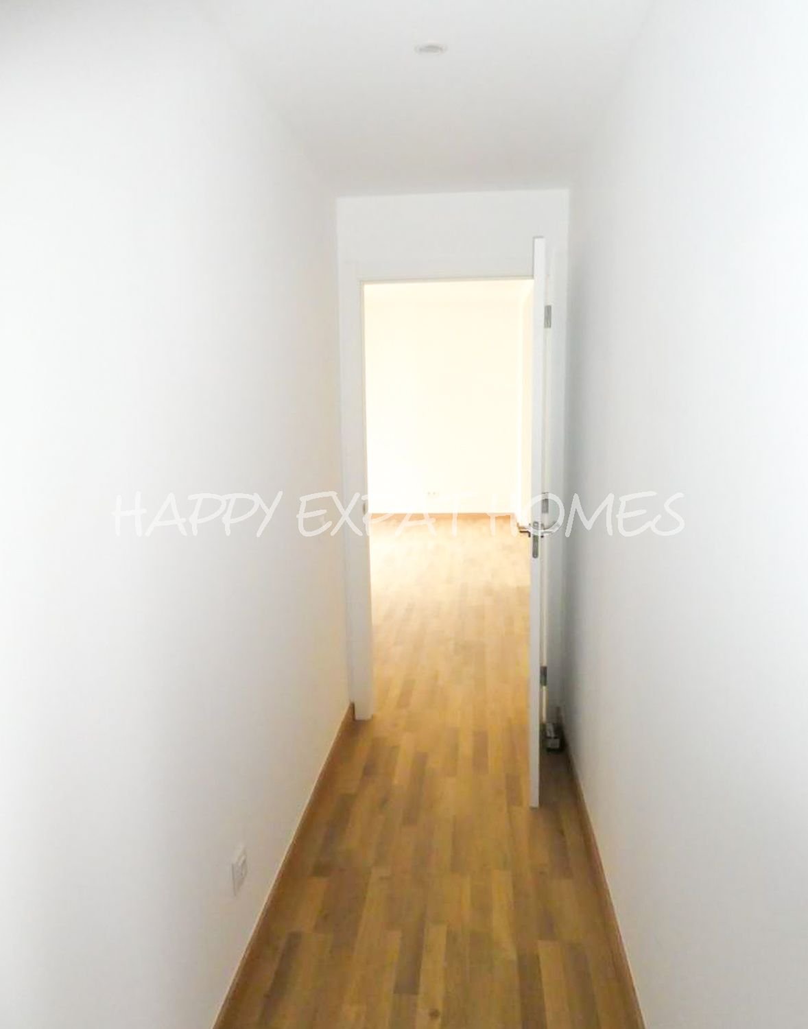 MANSARDEN-DUPLEX IM HERZEN VON VILANOVA I LA GELTRÚ – MIT PRIVATER TERRASSE
Entdecken Sie dieses spektakuläre Duplex-Penthouse im Zentrum von Vila