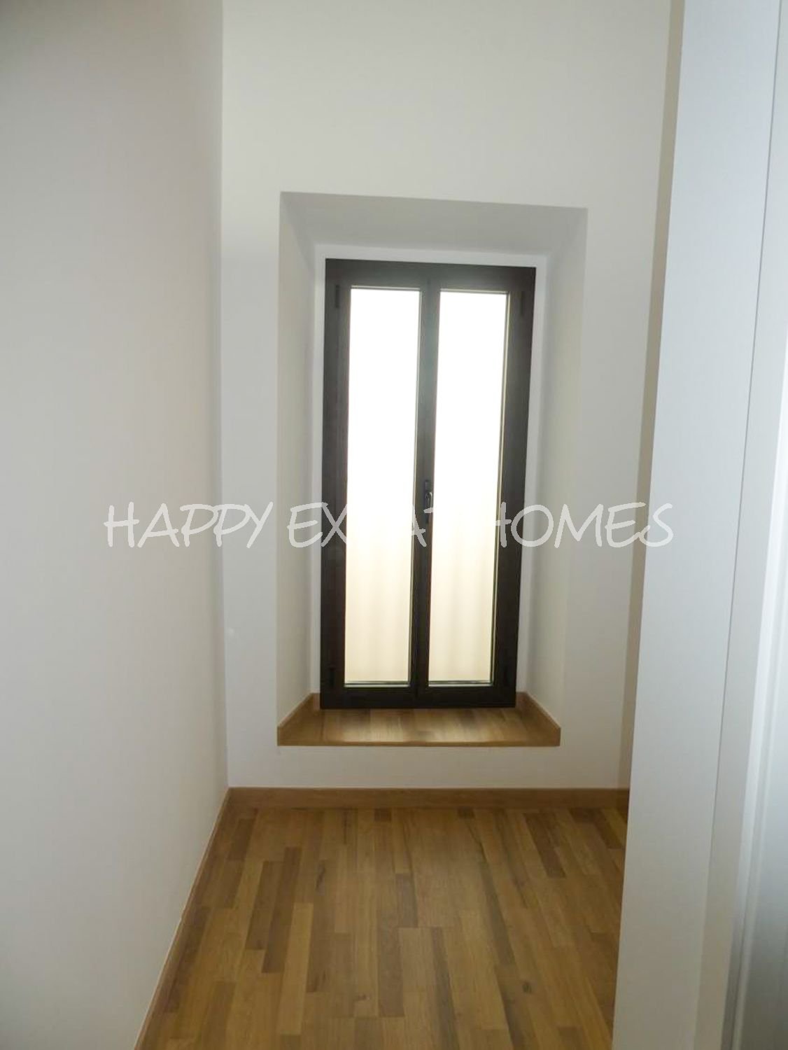 MANSARDEN-DUPLEX IM HERZEN VON VILANOVA I LA GELTRÚ – MIT PRIVATER TERRASSE
Entdecken Sie dieses spektakuläre Duplex-Penthouse im Zentrum von Vila