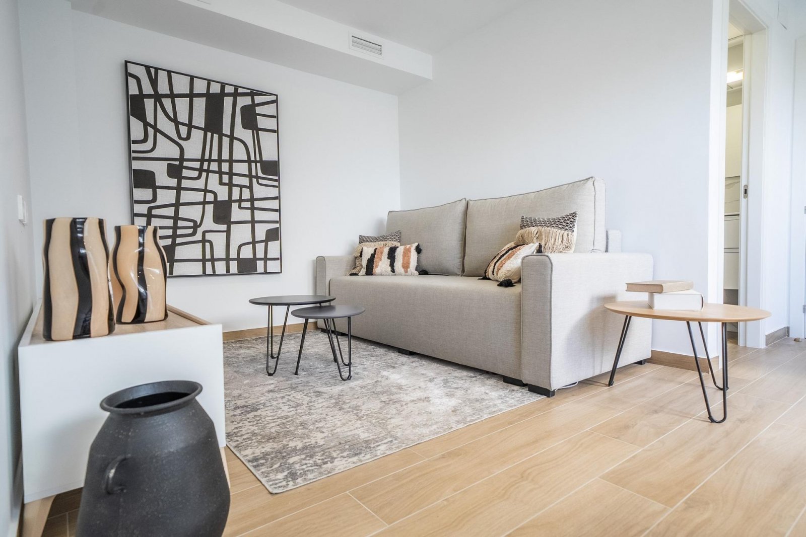 NEU GEBAUTE DOPPELHAUSHÄLFTEN IN LA FINCA GOLF
Neubau von 8 freistehenden Villen und Doppelhaushälften in La Finca Golf Resort, Algorfa.